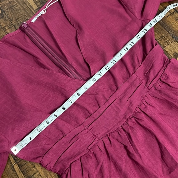 Revolve Tularosa Jordan Dress NWT in Magenta above the knee long sleeve Large - Picture 5 of 15